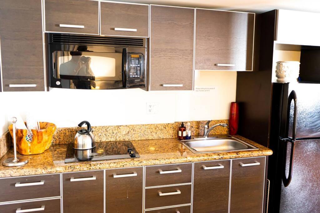 Luxury Beverly Hills Apartment Лос Анджелис Екстериор снимка